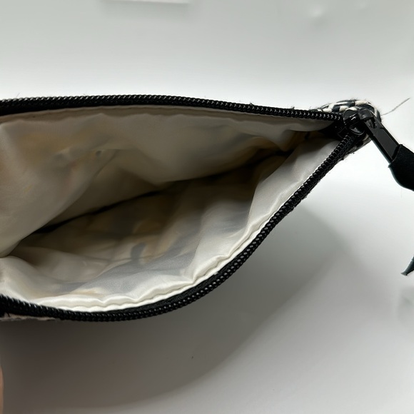 Vera Bradley black white geometric plastic lined make up small travel bag - Picture 6 of 6